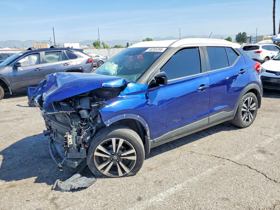 NISSAN KICKS 2018 with VIN 3N1CP5CUXJL536093 - Photo from auction