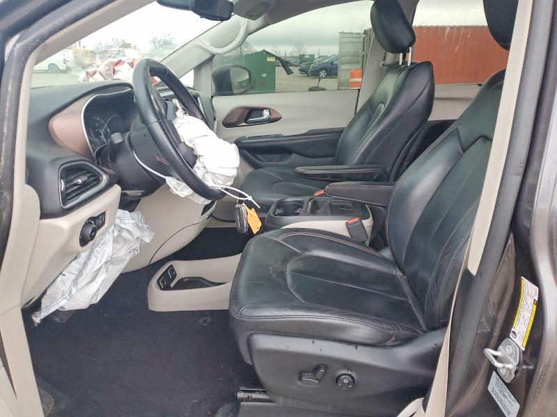 Photo 7 from auction – 2017 CHRYSLER PACIFICA with VIN 2C4RC1BG4HR592437