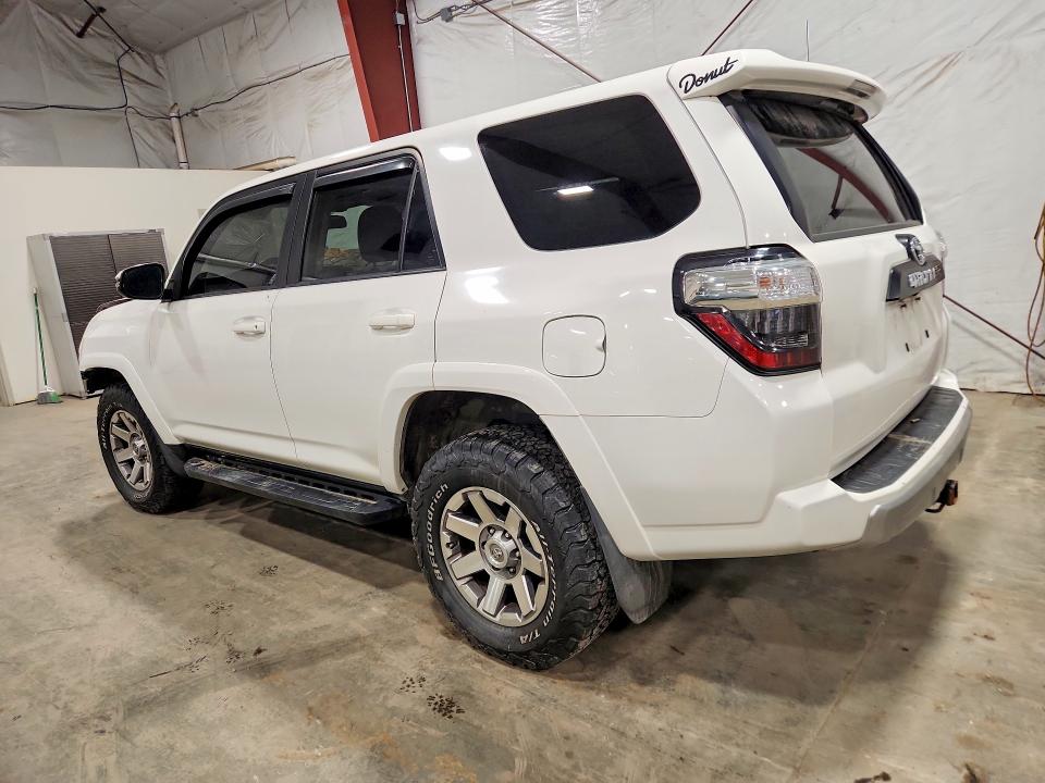 Photo 2 from auction – 2016 TOYOTA 4RUNNER with VIN JTEBU5JR2G5280780