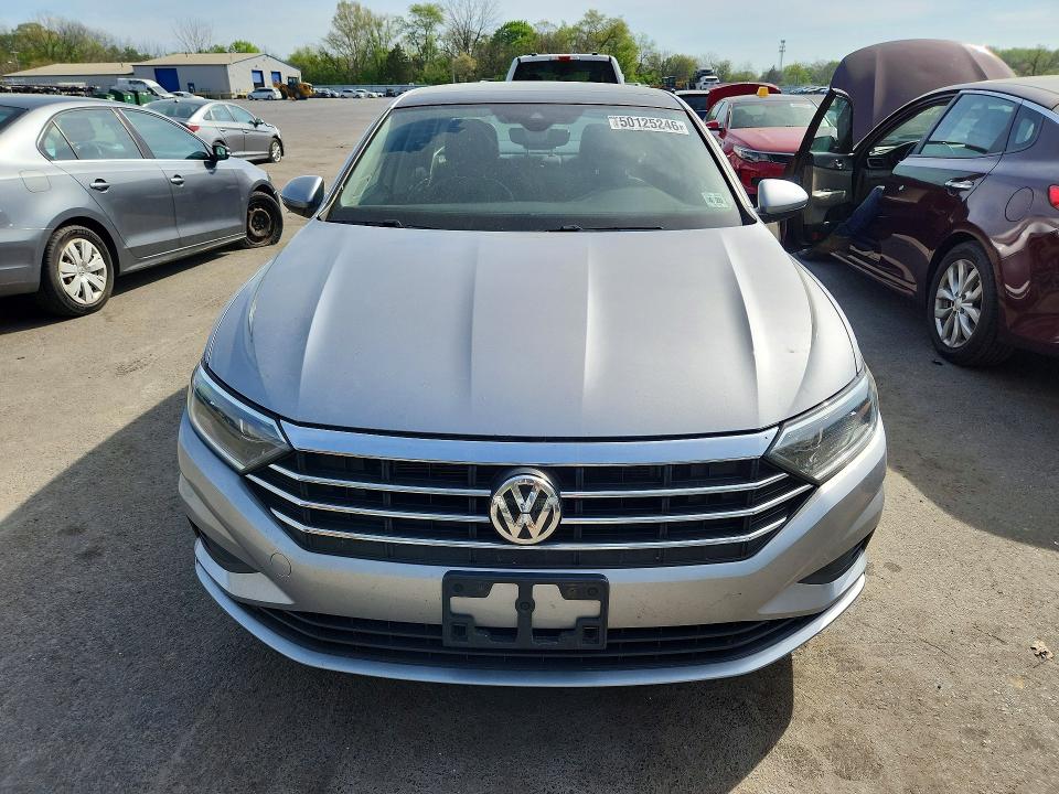 Photo 5 from auction – 2021 VOLKSWAGEN JETTA with VIN 3VWE57BU5MM012483