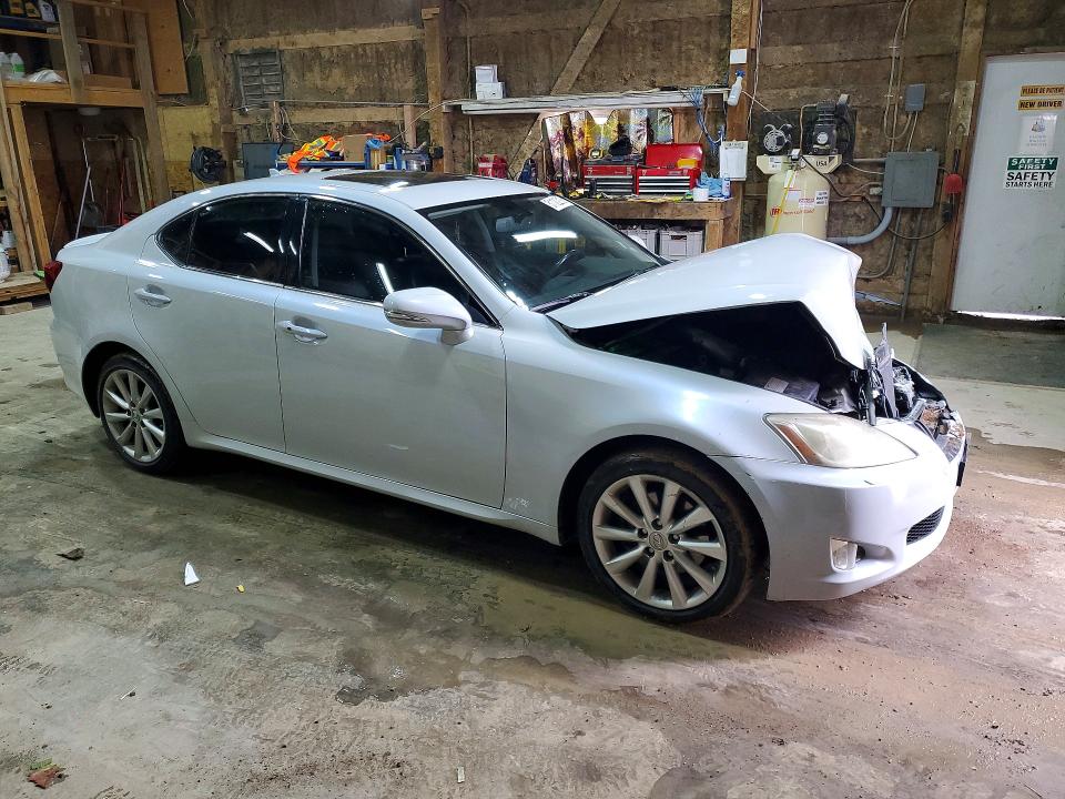 Photo 4 from auction – 2010 LEXUS IS with VIN JTHCF5C28A2032950