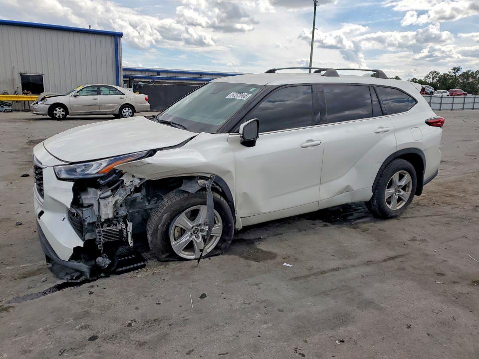 TOYOTA HIGHLANDER 2020 with VIN 5TDBZRBH6LS050781 - Photo from auction