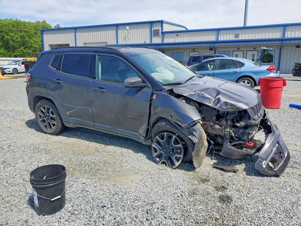 Photo 4 from auction – 2019 JEEP COMPASS with VIN 3C4NJDDB5KT627546