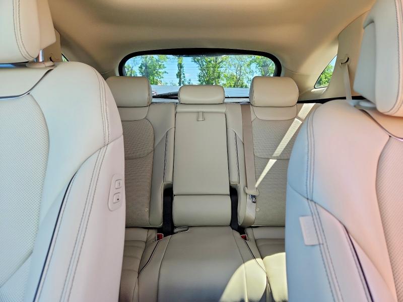 Photo 10 from auction – 2023 GENESIS GV70 with VIN KMUMADTB6PU089964