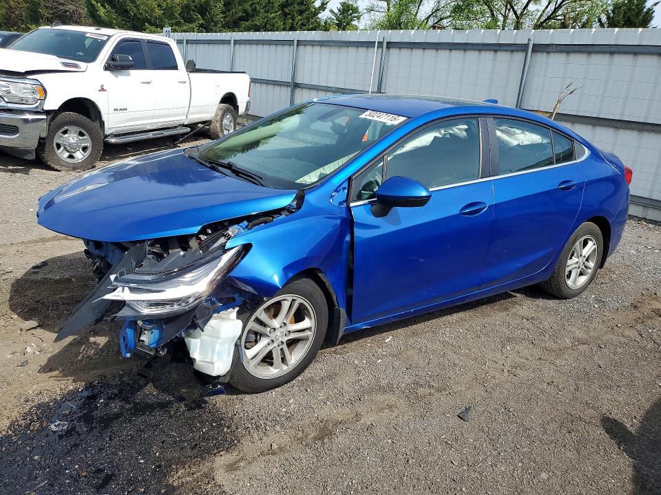 CHEVROLET CRUZE 2017 with VIN 1G1BE5SM6H7222318 - Photo from auction