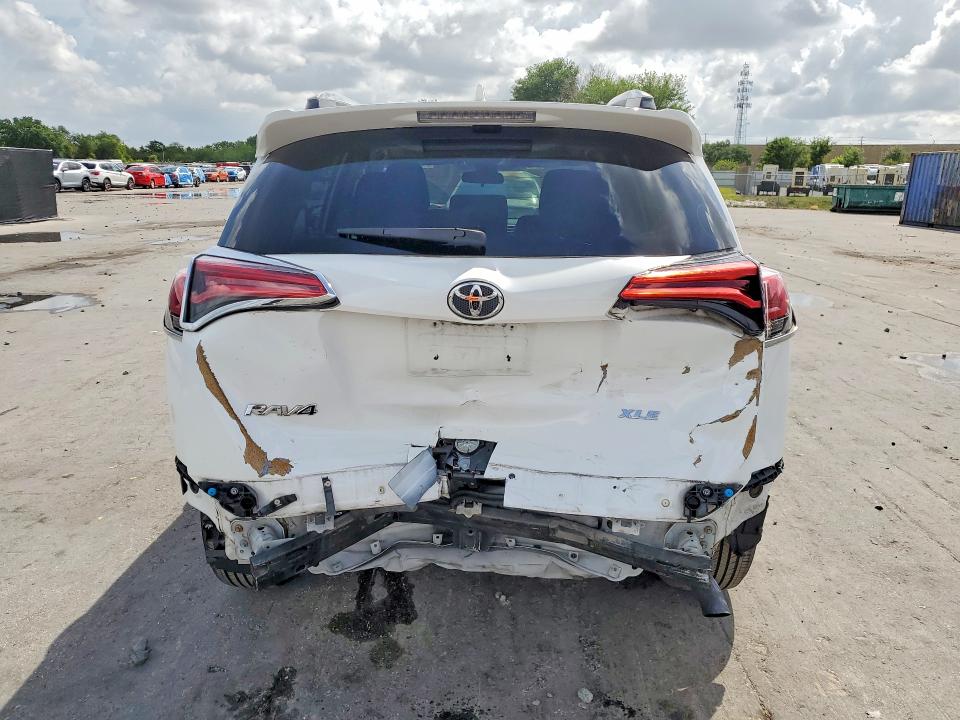Photo 6 from auction – 2017 TOYOTA RAV4 with VIN 2T3WFREV2HW380273