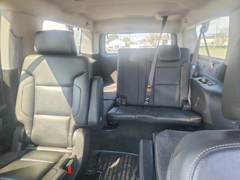 Photo 10 from auction – 2017 CHEVROLET SUBURBAN with VIN 1GNSKHKC6HR198512