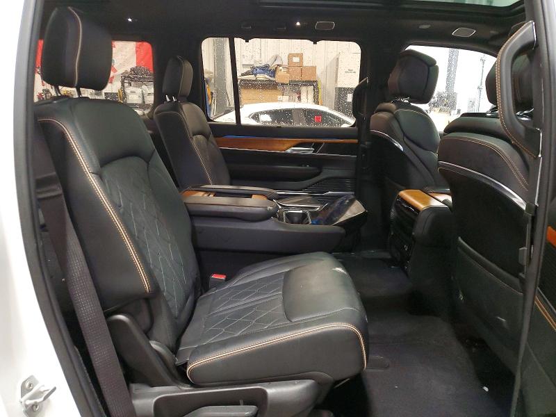 Снимка 11 от търг – 2022 JEEP GRAND WAGONEER с VIN 1C4SJVGJ1NS153418