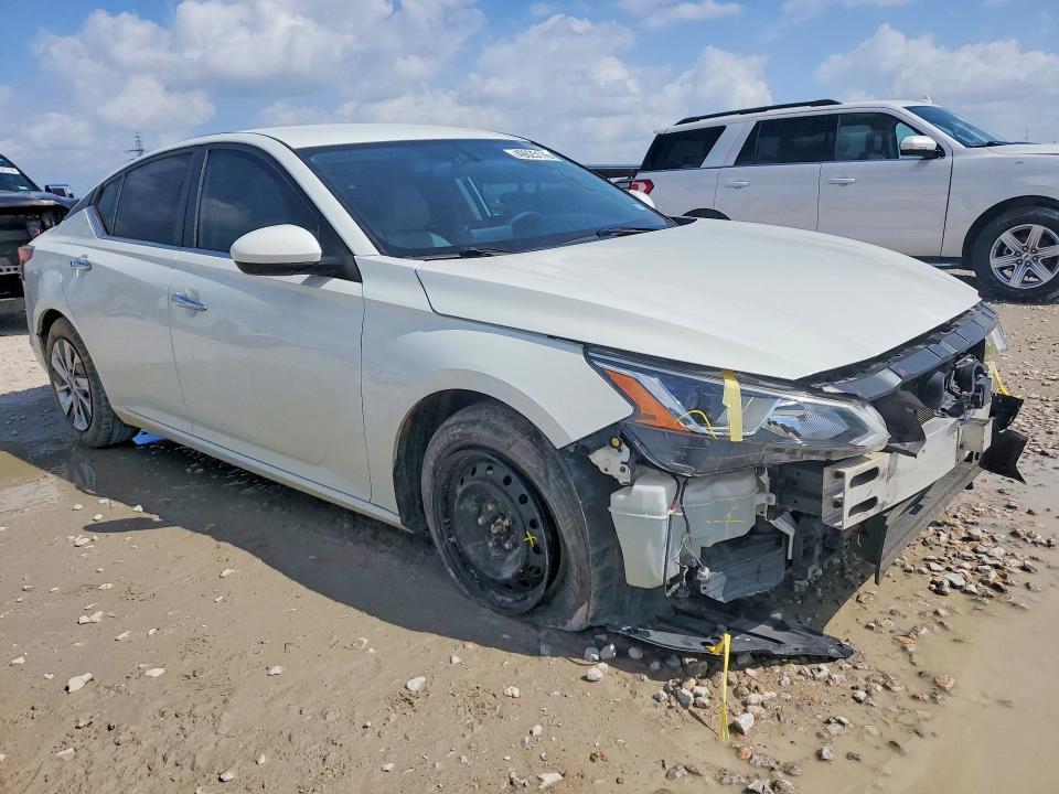Photo 4 from auction – 2019 NISSAN ALTIMA with VIN 1N4BL4BV5KC211380