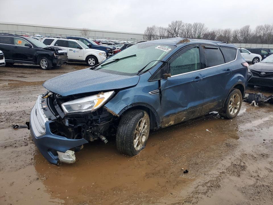 صورة رقم 1 من المزاد - 2018 FORD ESCAPE مع VIN 1FMCU9GD8JUB51222