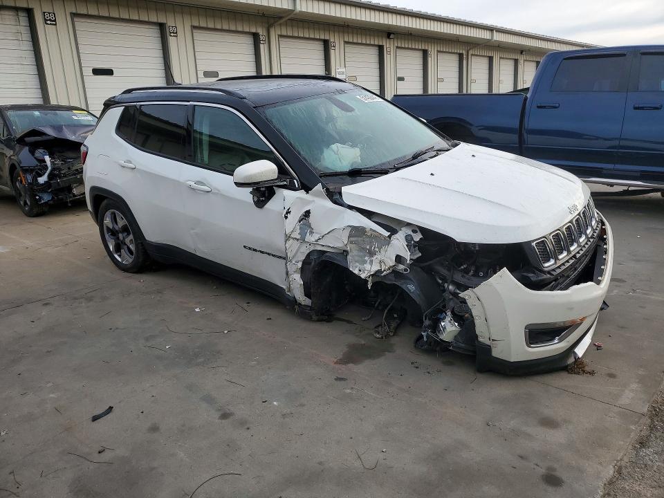 Photo 4 from auction – 2020 JEEP COMPASS with VIN 3C4NJDCB0LT142296