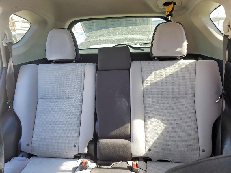 Photo 10 from auction – 2017 TOYOTA RAV4 with VIN JTMWFREVXHD105019