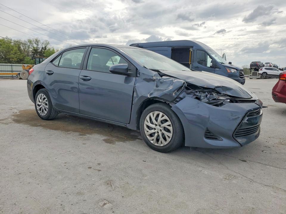Photo 4 from auction – 2018 TOYOTA COROLLA with VIN 5YFBURHEXJP745640