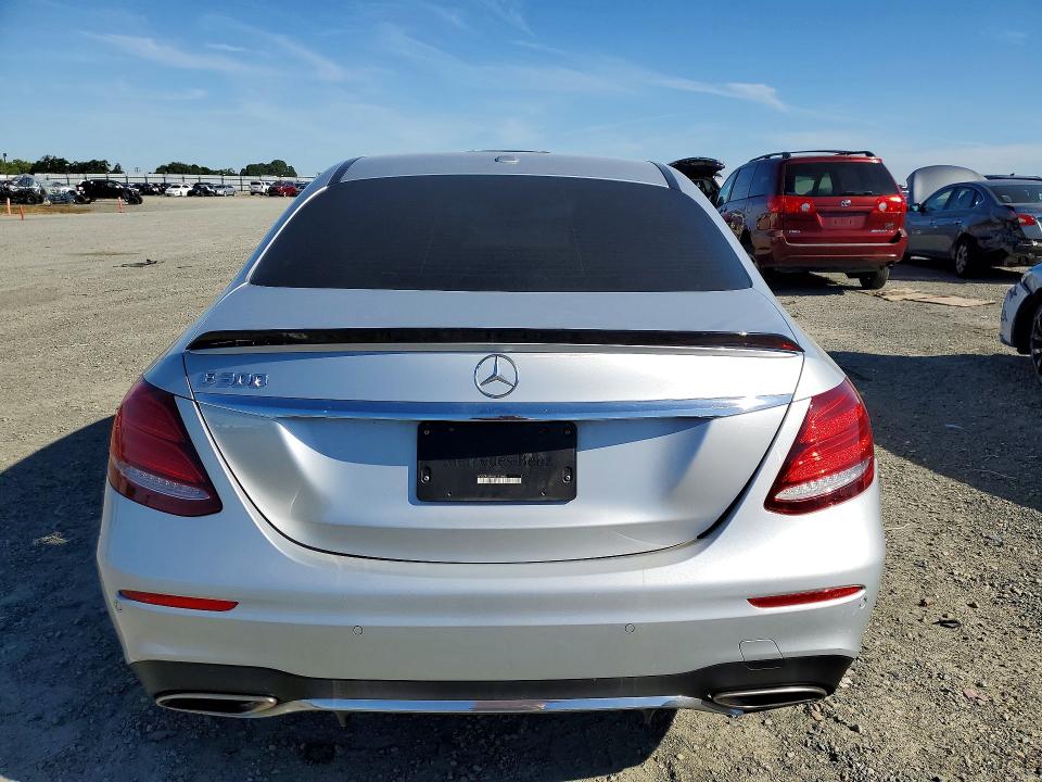 Photo 6 from auction – 2017 MERCEDES-BENZ E with VIN WDDZF4JBXHA033046