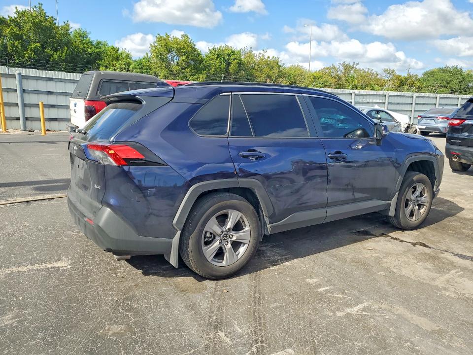 Photo 3 from auction – 2025 TOYOTA RAV4 with VIN 2T3W1RFV0SW435369