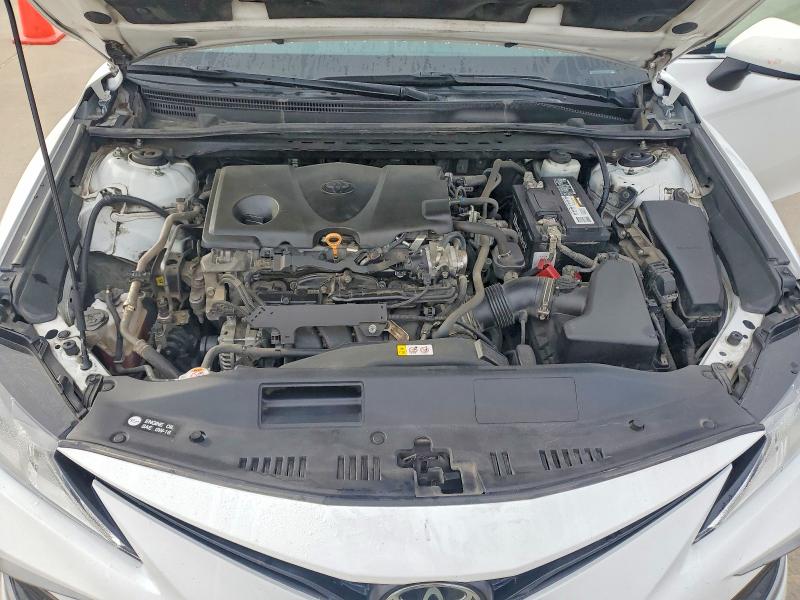 Photo 11 from auction – 2022 TOYOTA CAMRY with VIN 4T1C11AK0NU633044