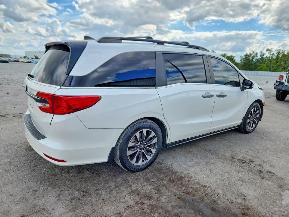 Photo 3 from auction – 2021 HONDA ODYSSEY with VIN 5FNRL6H71MB021188
