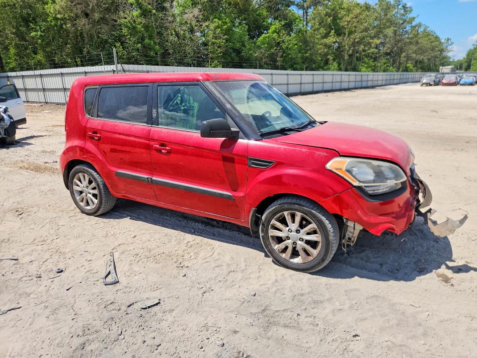 Photo 4 from auction – 2013 KIA SOUL with VIN KNDJT2A64D7559543