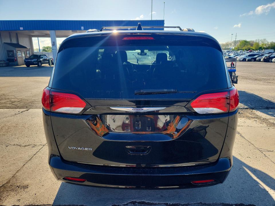 Photo 6 from auction – 2020 CHRYSLER VOYAGER with VIN 2C4RC1DG7LR286130