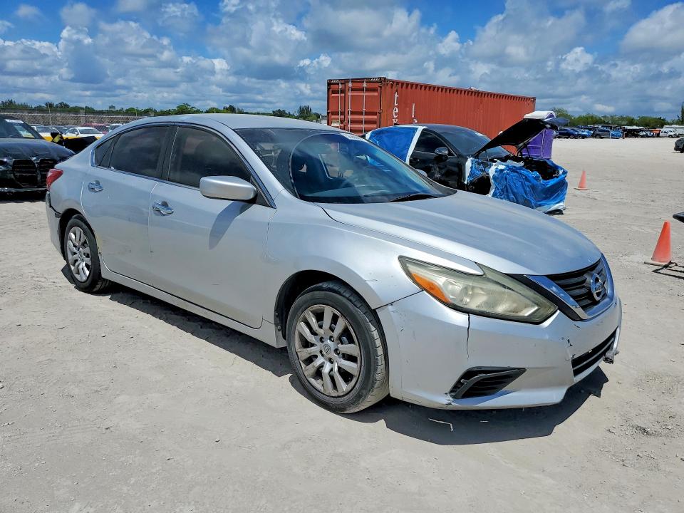 Photo 4 from auction – 2016 NISSAN ALTIMA with VIN 1N4AL3AP4GN362828