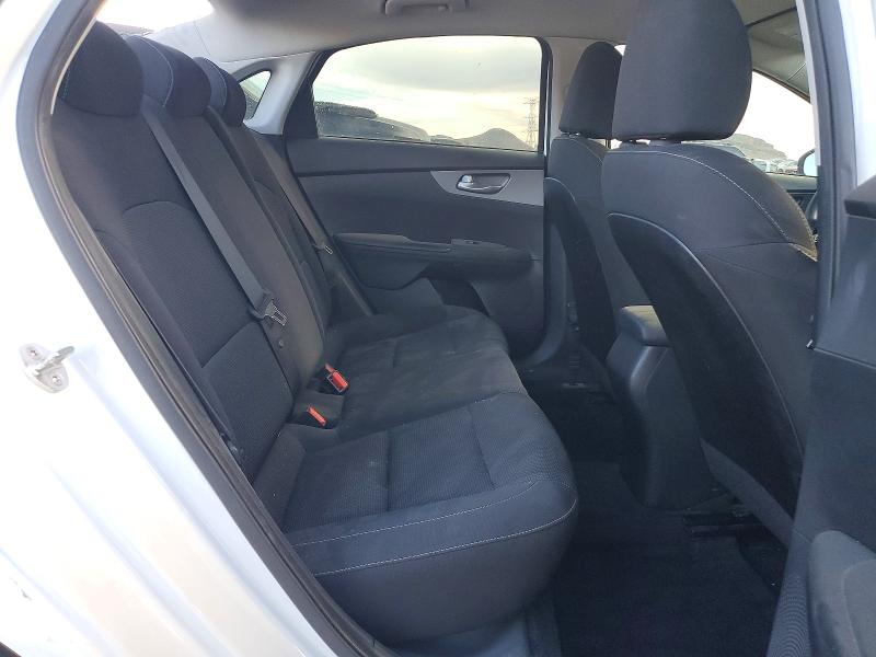 Photo 10 from auction – 2019 KIA FORTE with VIN 3KPF24AD0KE011362