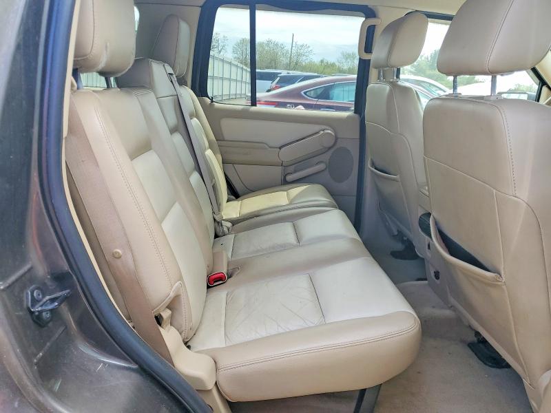 Photo 11 from auction – 2006 FORD EXPLORER with VIN 1FMEU74EX6UB20457