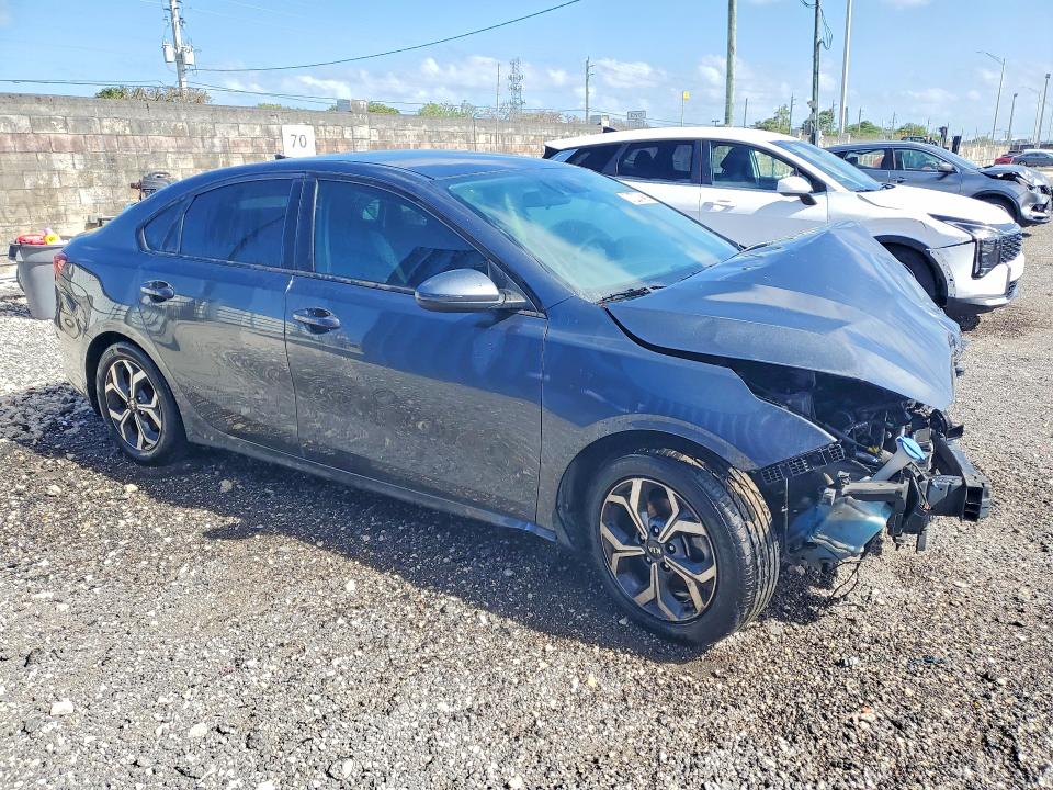 Photo 4 from auction – 2021 KIA FORTE with VIN 3KPF24AD1ME377835