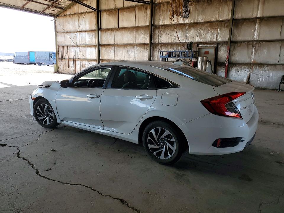 Снимка 2 от търг – 2017 HONDA CIVIC с VIN 19XFC2F77HE065805