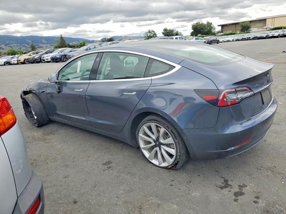 Photo 2 from auction – 2019 TESLA MODEL 3 with VIN 5YJ3E1EA3KF475961