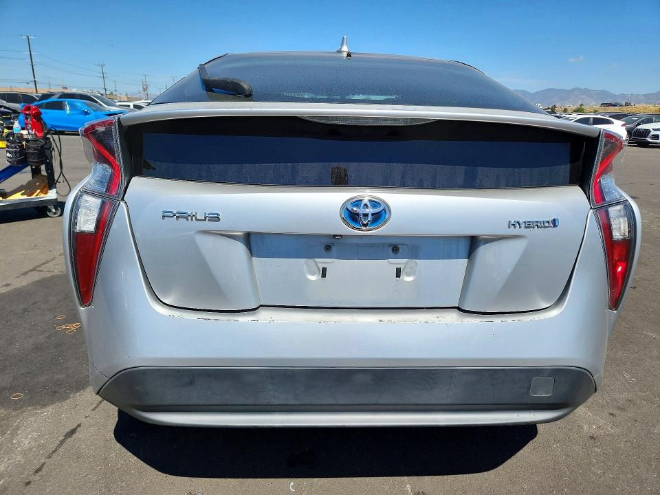 Photo 6 from auction – 2016 TOYOTA PRIUS with VIN JTDKARFU0G3026370