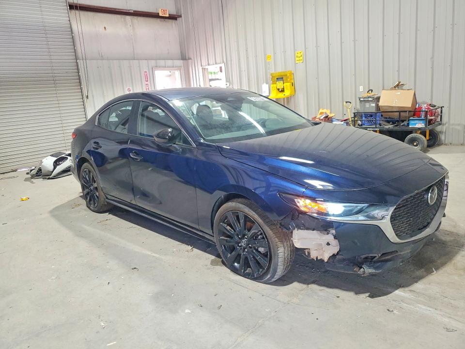 Photo 4 from auction – 2024 MAZDA 3 with VIN 3MZBPABM3RM430431