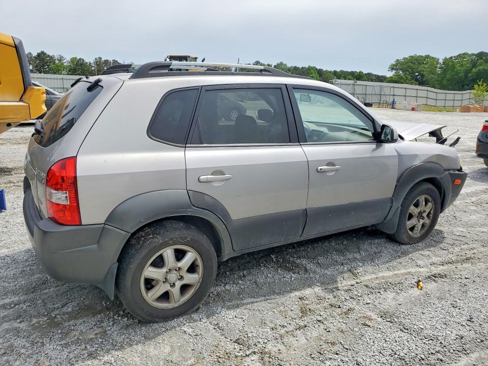 Photo 3 from auction – 2005 HYUNDAI TUCSON with VIN KM8JN12D85U042021