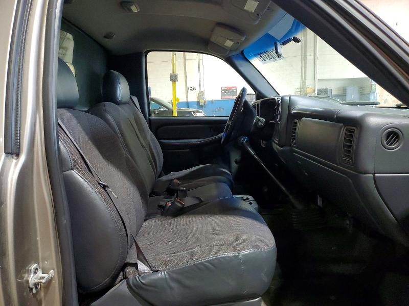 Photo 10 from auction – 2000 CHEVROLET SILVERADO with VIN 1GCEK14W2YZ262999