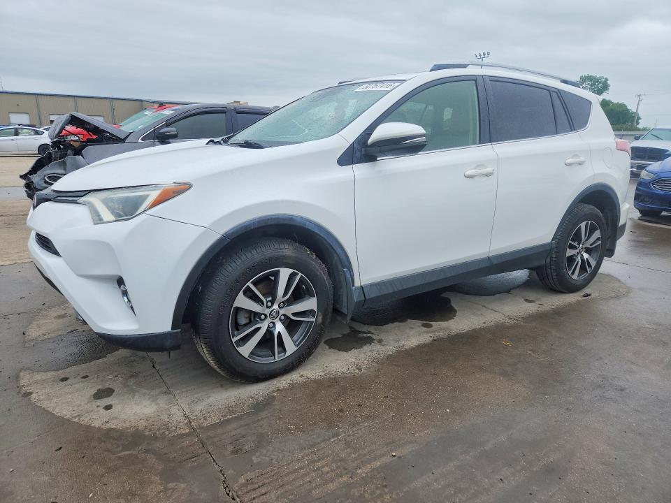 Photo 1 from auction – 2017 TOYOTA RAV4 with VIN JTMRFREV1HD198381