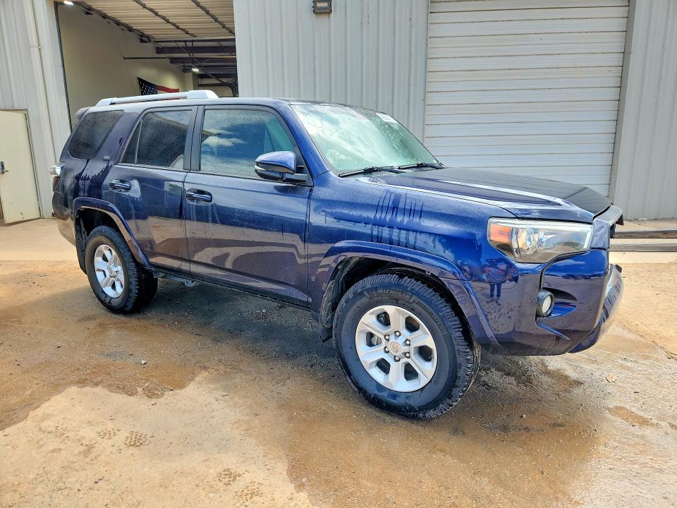 Photo 4 from auction – 2018 TOYOTA 4RUNNER with VIN JTEZU5JR6J5187251