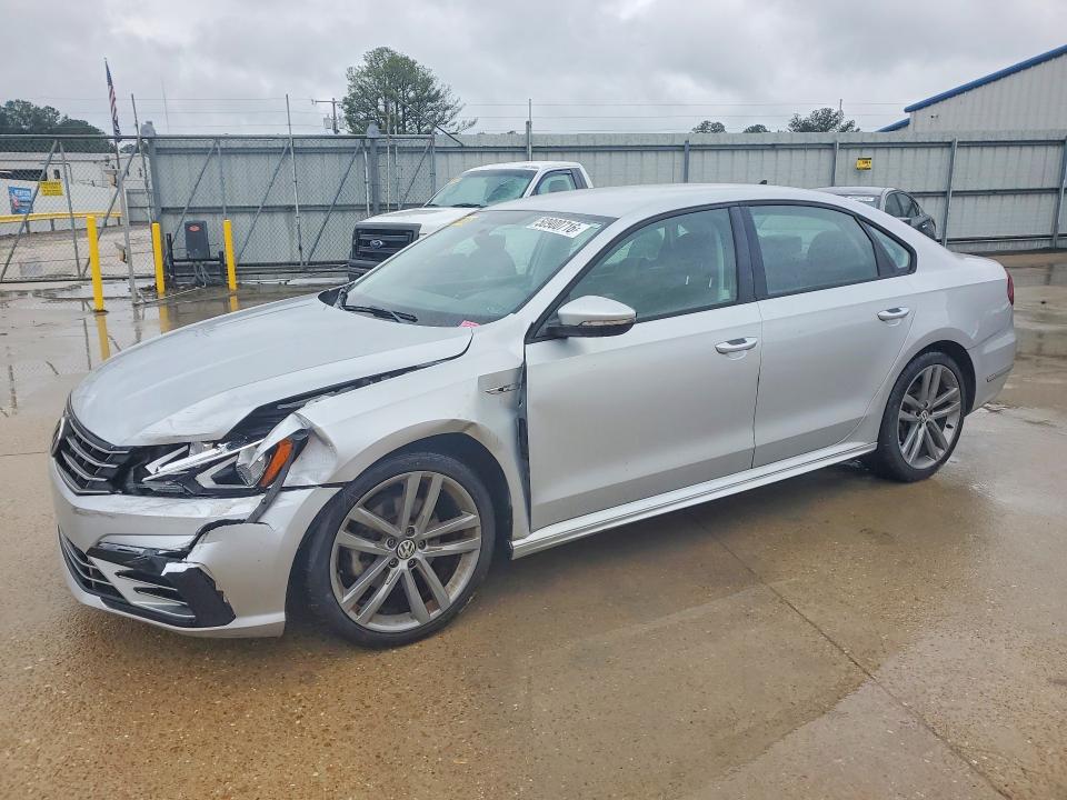VOLKSWAGEN PASSAT 2018 с VIN 1VWAA7A31JC051331 - Снимка от търг