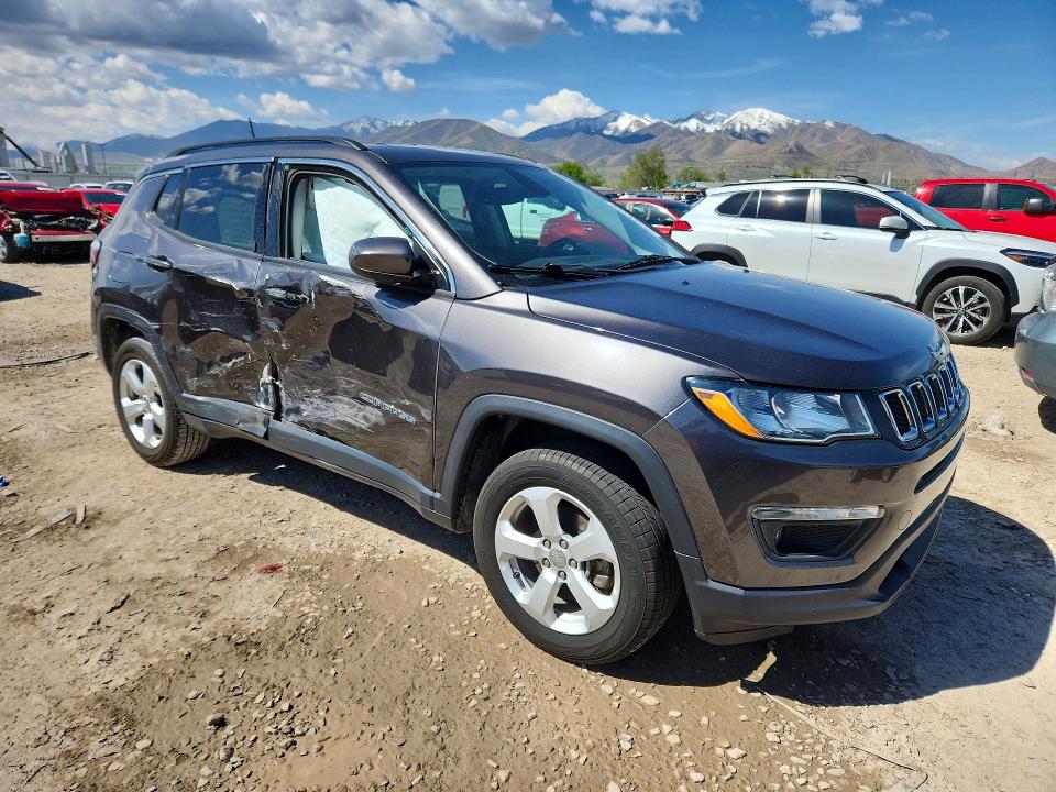 Photo 4 from auction – 2018 JEEP COMPASS with VIN 3C4NJDBB5JT401489