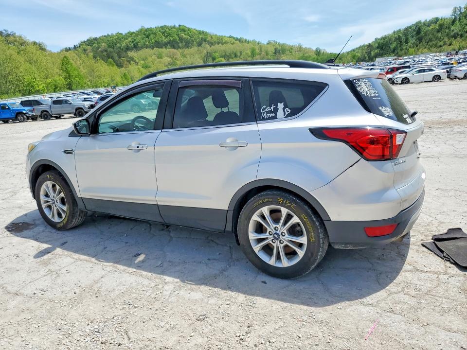Photo 2 from auction – 2019 FORD ESCAPE with VIN 1FMCU9HD8KUB76105