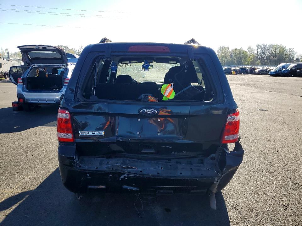 Photo 6 from auction – 2010 FORD ESCAPE with VIN 1FMCU0D73AKD38809