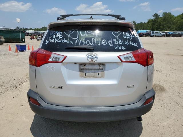 Photo 6 from auction – 2013 TOYOTA RAV4 XLE with VIN JTMWFREV2D5004500