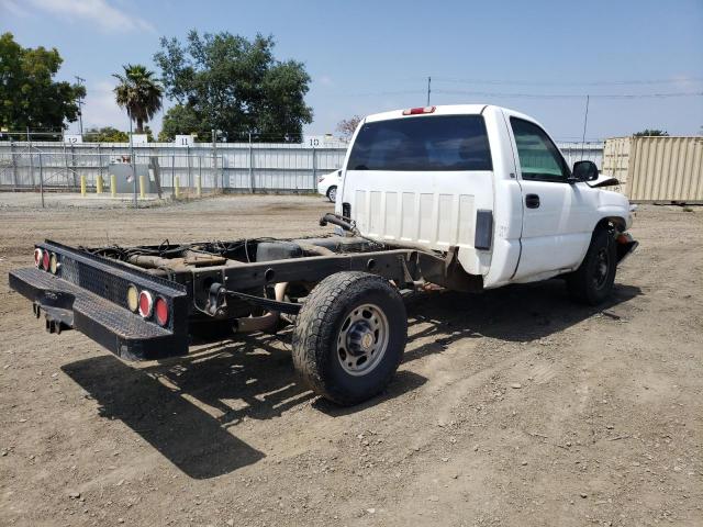 Photo 3 from auction – 2000 CHEVROLET SILVERADO with VIN 1GBGC24U9YE358151