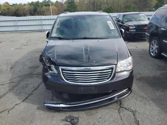 Photo 5 from auction – 2015 CHRYSLER TOWN & COU with VIN 2C4RC1CG5FR589915