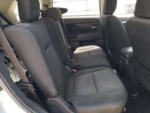 Photo 10 from auction – 2016 MITSUBISHI OUTLANDER with VIN JA4AD3A39GZ006804