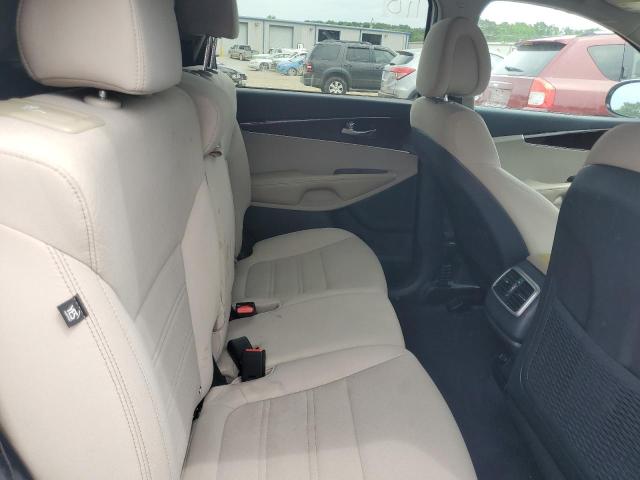 Photo 10 from auction – 2016 KIA SORENTO LX with VIN 5XYPG4A57GG110351