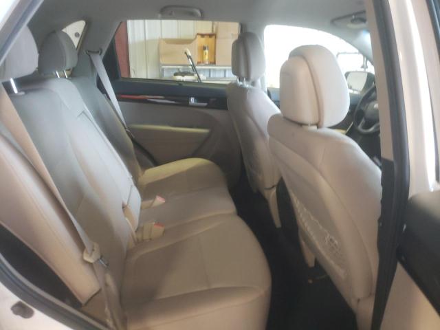 Photo 11 from auction – 2015 KIA SORENTO LX with VIN 5XYKTCA66FG585576