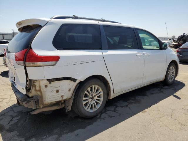 Photo 3 from auction – 2012 TOYOTA SIENNA XLE with VIN 5TDYK3DC8CS222158