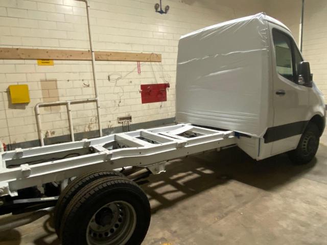Photo 4 from auction – 2019 MERCEDES-BENZ SPRINTER 3 with VIN WDAPF3CD5KN022405
