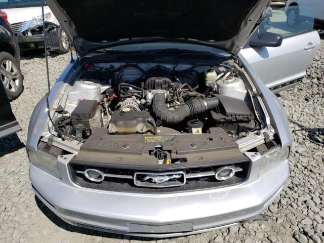 Photo 11 from auction – 2005 FORD MUSTANG with VIN 1ZVHT84N755260403