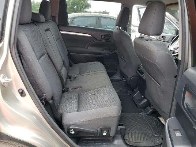 Photo 11 from auction – 2015 TOYOTA HIGHLANDER with VIN 5TDZARFH9FS010571