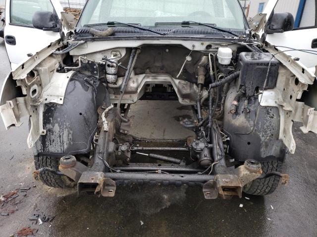 Photo 11 from auction – 2003 CHEVROLET SILVERADO with VIN 1GCHC24U43E261139
